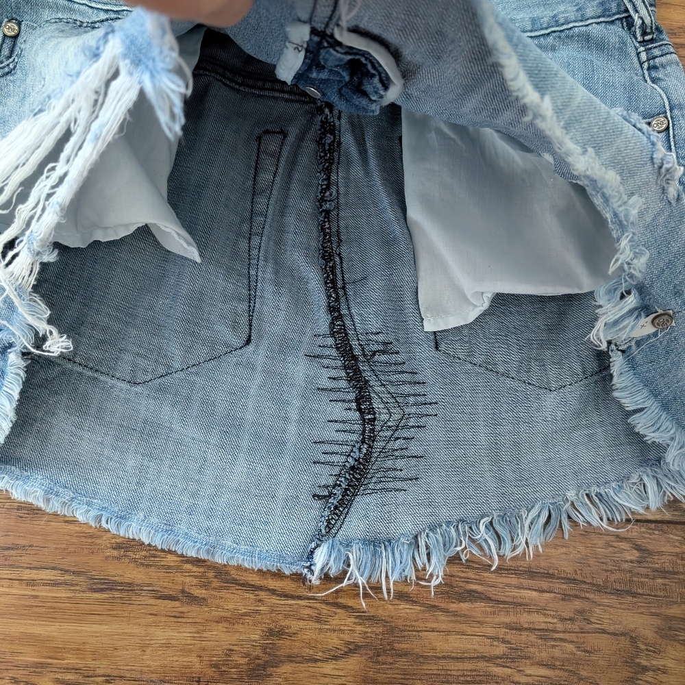 One Teaspoon Distressed Denim Mini Skirt - Picture 4 of 8